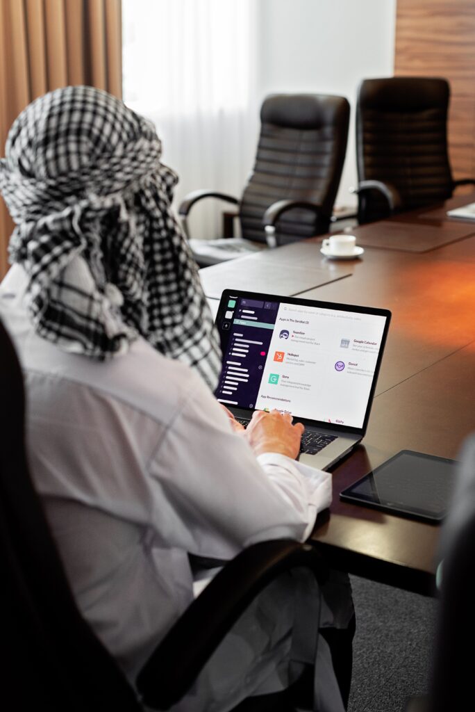 دورة التقارير المالية الموحدة وفقًا لمعايير IAS & IFRS