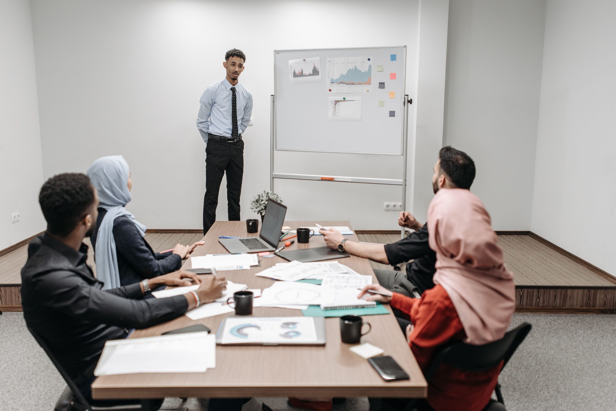 برنامج مهارات التواصل الفعالة في بيئة العمل